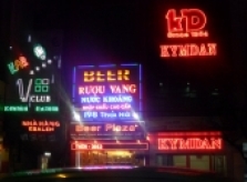 XU HƯỚNG QUẢNG CÁO TRONG SỰ PHÁT TRIỂN CỦA CÁC NGÀNH DỊCH VỤ