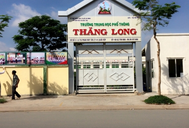 Bảng Hiệu trường Thăng Long